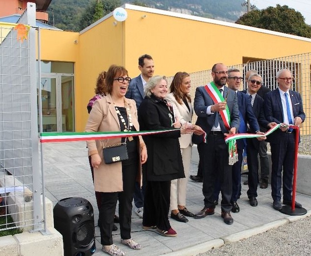 Taglio del nastro Scuola dell'Infanzia